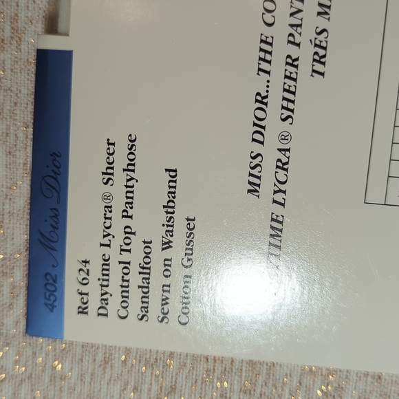 Christian Dior sheer pantyhose - Picture 7 of 10